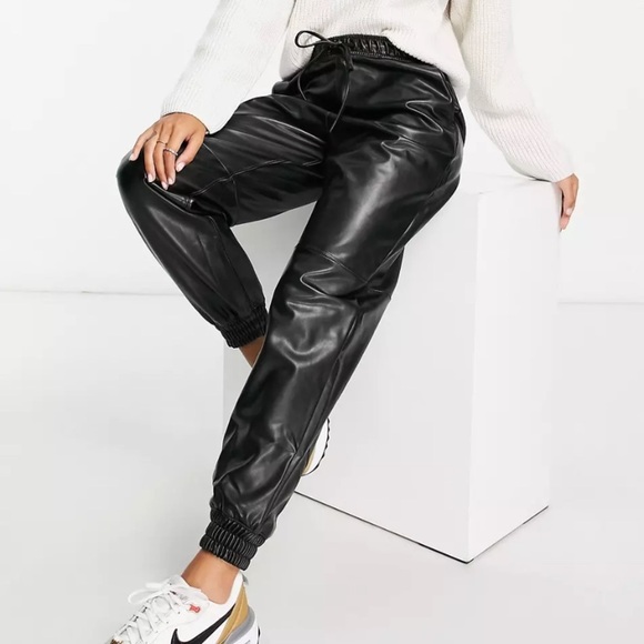 Abercrombie & Fitch Black Vegan Leather Joggers Size L - Picture 1 of 6